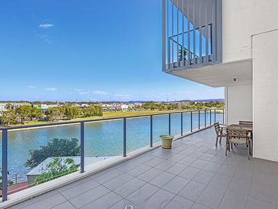 2208 / 25 East Quay Drive, Biggera Waters