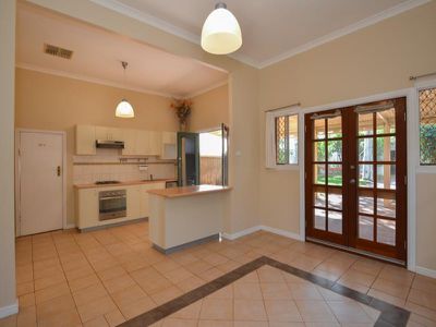 80 Bourke Street, Lamington