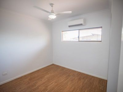 10 Homestead Ramble, Newman