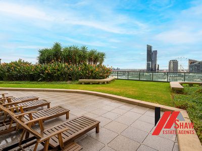 2D / 8 Waterside Place, Docklands