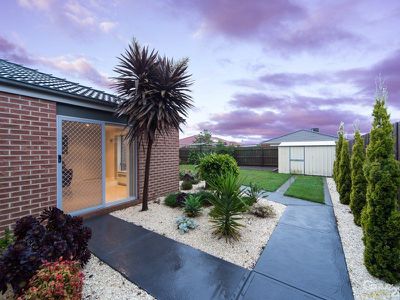 4 Kingsbarn Court, Cranbourne