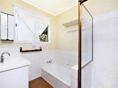 4 Bowen Street, Rochedale South