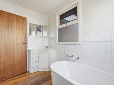 7 Sixth Avenue, Dodges Ferry