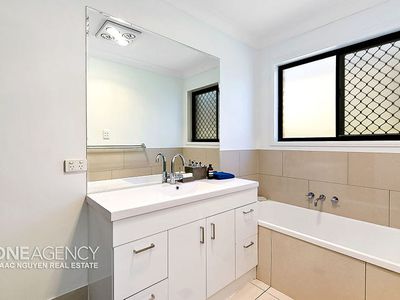 1 Merion Cl, Oxley