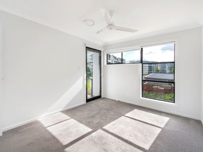 8 / 323 Bayview Street, Hollywell