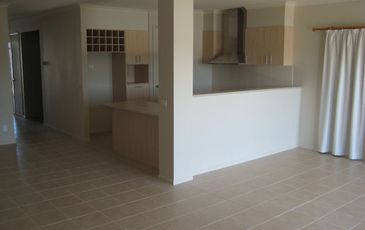 8 Cormorant Parade, Pakenham