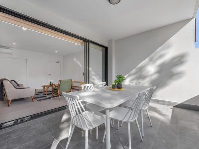 301 / 16 Le Grand Street, Macgregor