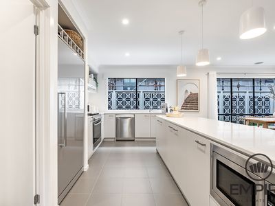 45 Centenary Boulevard, Officer South