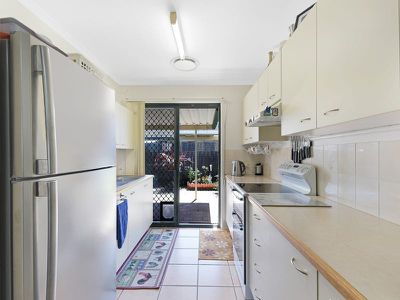241 / 4 Melody Court, Warana