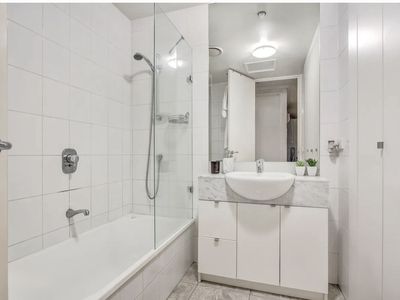 168 / 88 Kavanagh Street, Southbank
