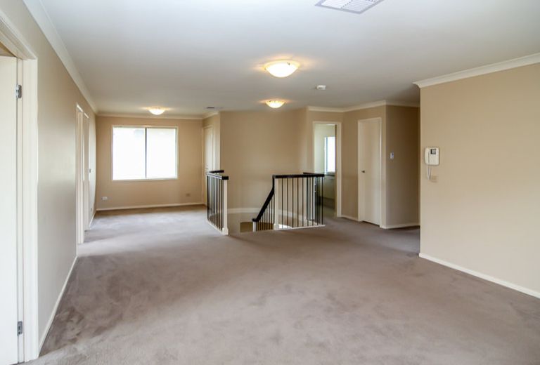 7 Waterstone Cove, Sanctuary Lakes