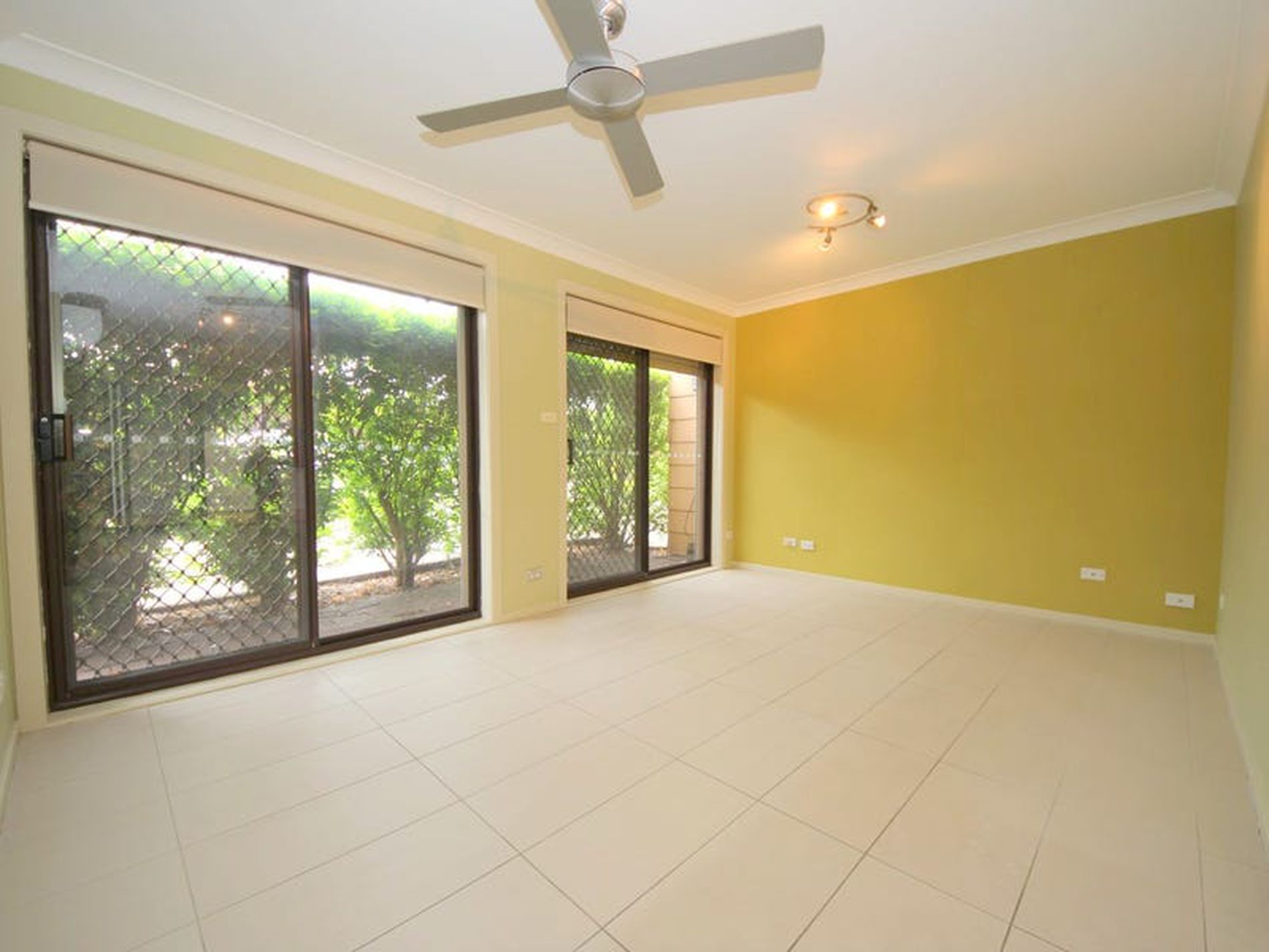 2 / 53 Powell Street, Yagoona