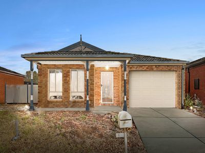 12 Silver Gum Street, Manor Lakes