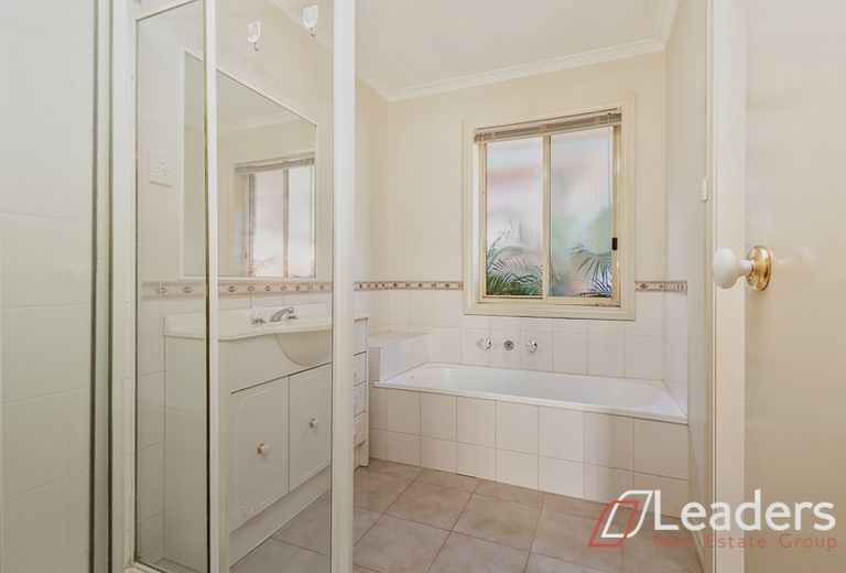 2 / 19 Martin Place, Glen Waverley