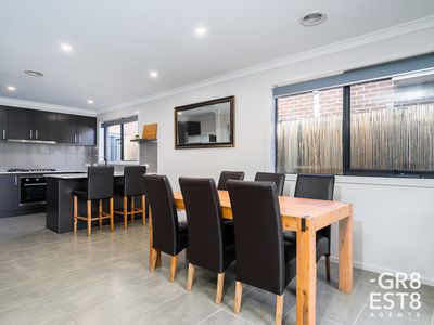 26 MAYFLOWER DRIVE, Cranbourne West