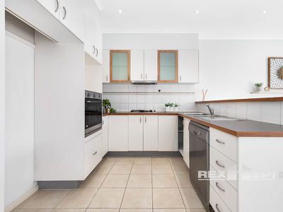 13 Gables Walk, Narre Warren South