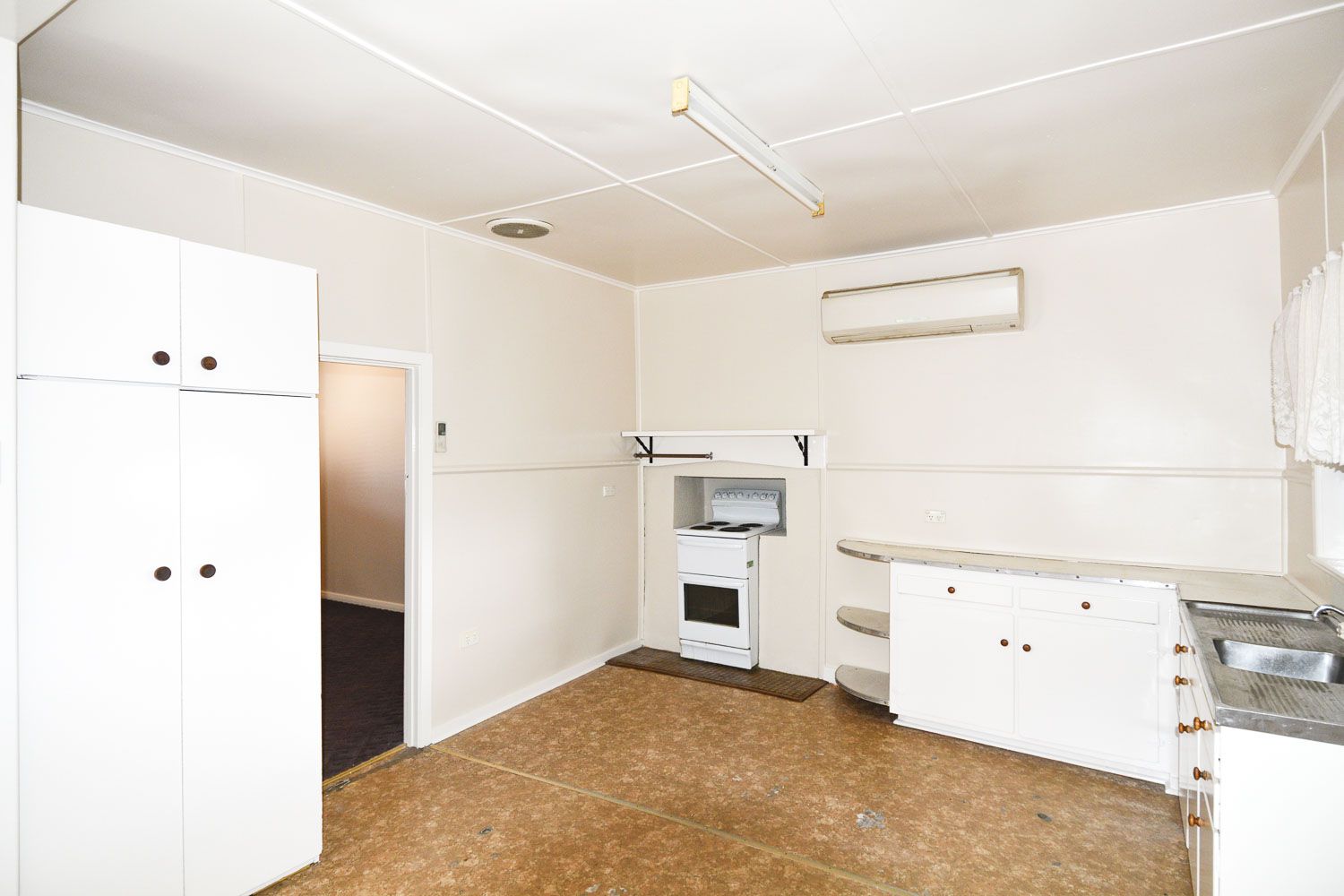 2 Bradshaw Street, Horsham