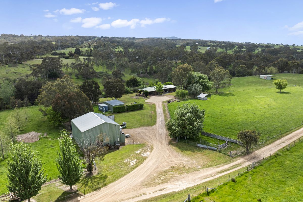 560 Old Tolmie Road, Mansfield