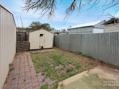 6 Railway Avenue, Horsham