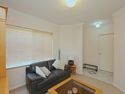 2 / 38 Deanmore Road, Scarborough