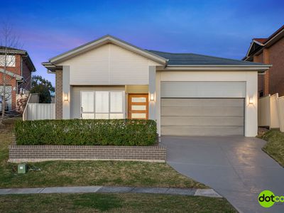 25 Farrier Crescent, Hamlyn Terrace