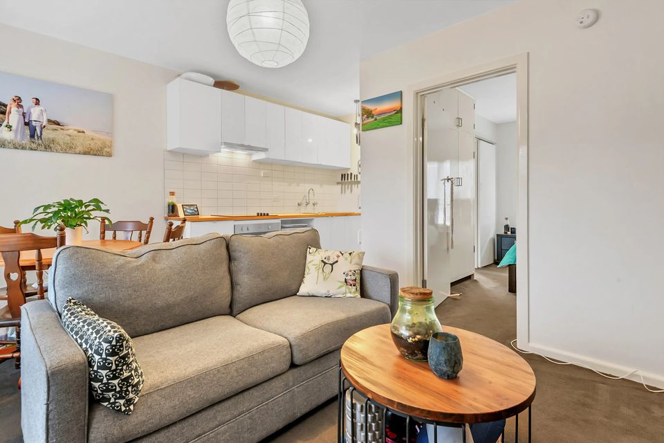 2 / 21 Hobart Road, Murrumbeena
