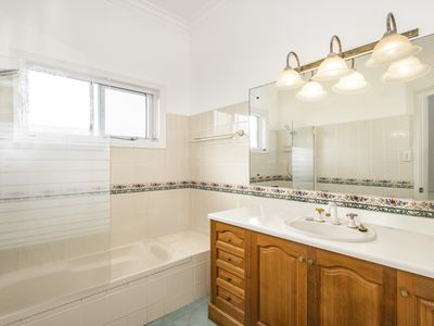 9 Southwick Court, Annandale