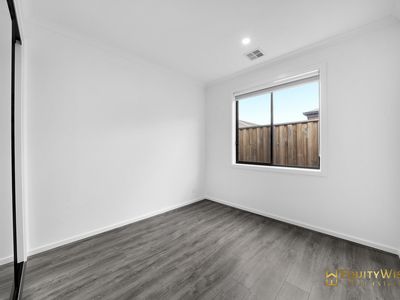 29 Clovertree Street, Tarneit