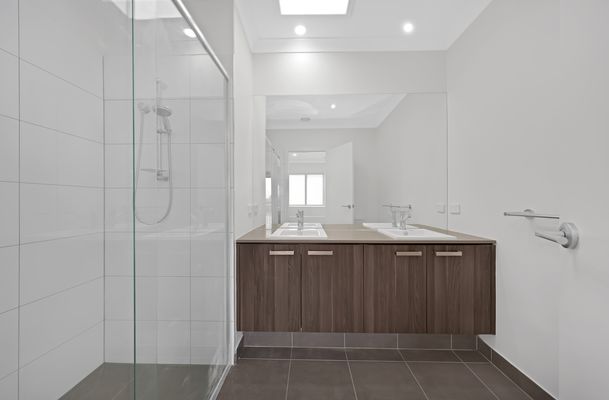 16 Ely Walk, Craigieburn