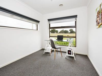2 Viewrise Walk, Craigieburn