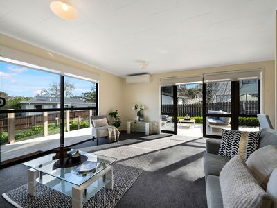 1 / 14 Moxham Grove, Massey