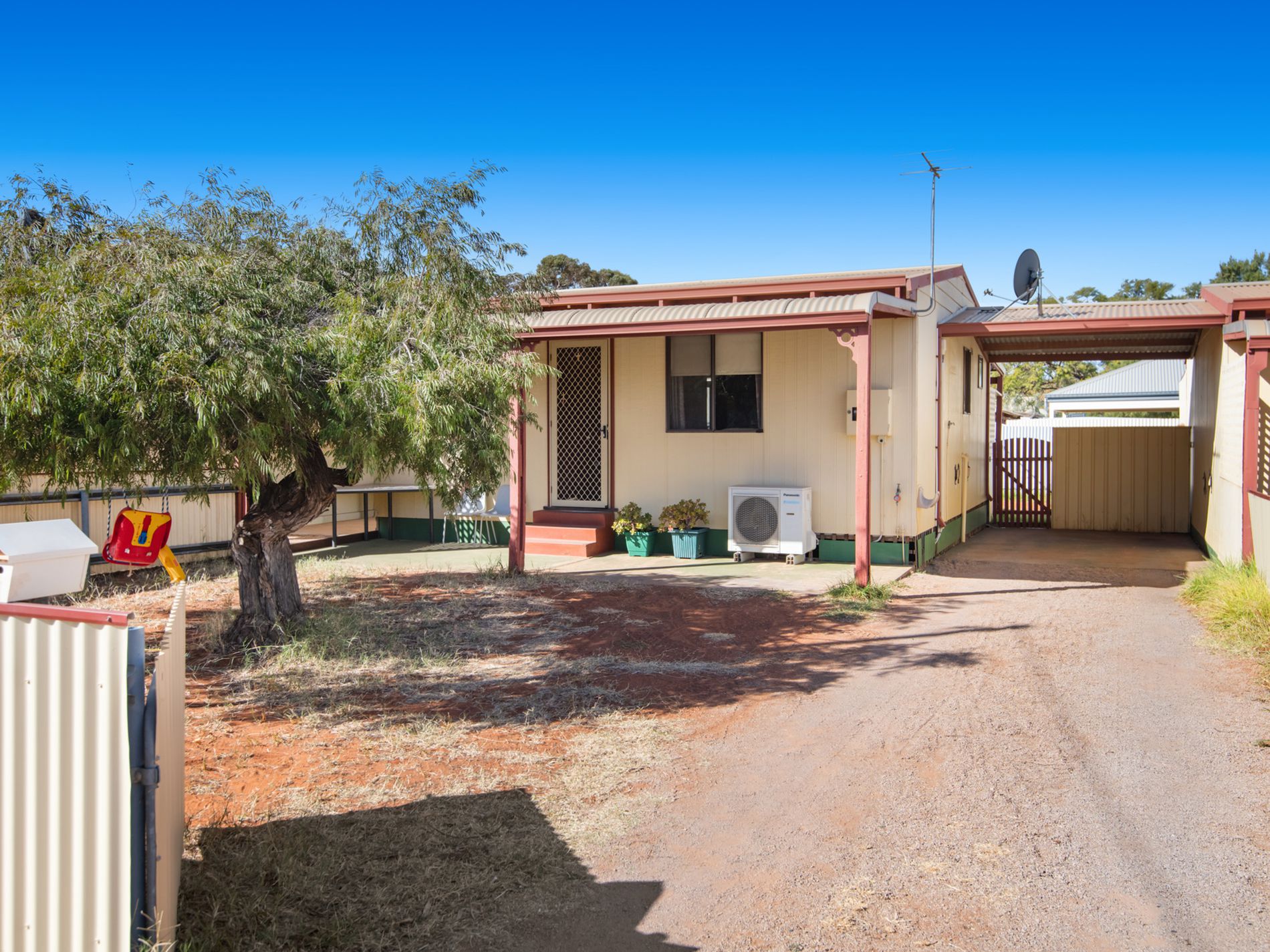 1 President Street , Kalgoorlie