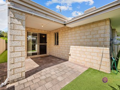 2 / 32 Barnsley Street, Queens Park