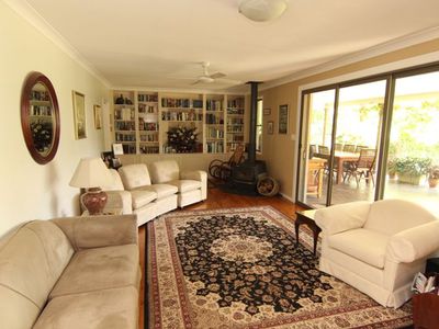 7 Red Oak Road, Rainbow Flat