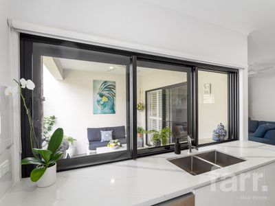 19 / 33 Sickle Avenue, Hope Island