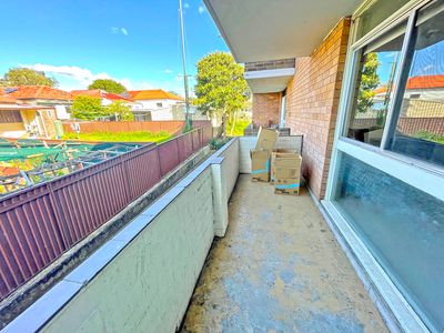 9 / 2 Melrose Avenue, Wiley Park