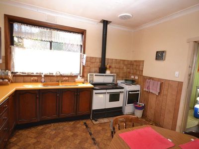 72 Lakeside Avenue , Mount Beauty