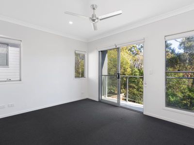 128 Cooper Crescent, Rochedale