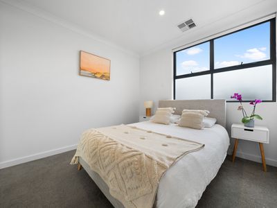 98 Wirra Drive, New Port