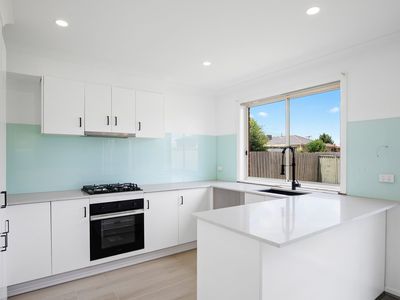 22 Egan Cl, Werribee