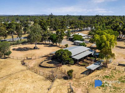 135 Calder Highway, Charlton