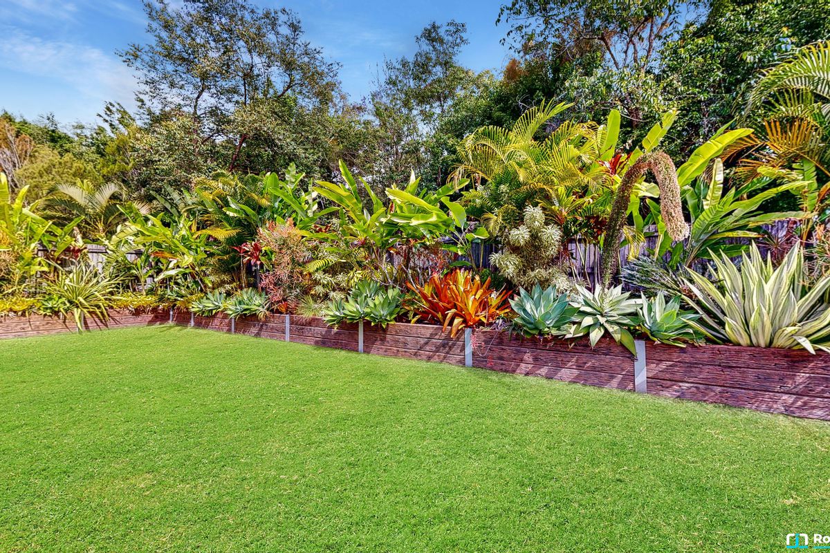 8 Hoylake Court, Tewantin