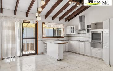 1 Apanie Close, Summerland Point