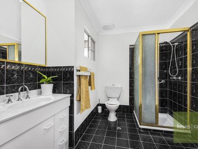 1 / 18 Redpath Street, North Ward