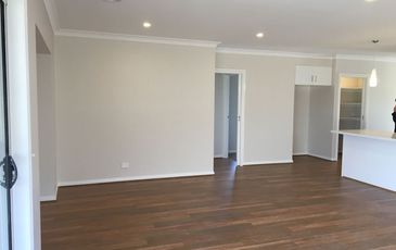 5 Burgess Avenue, Officer