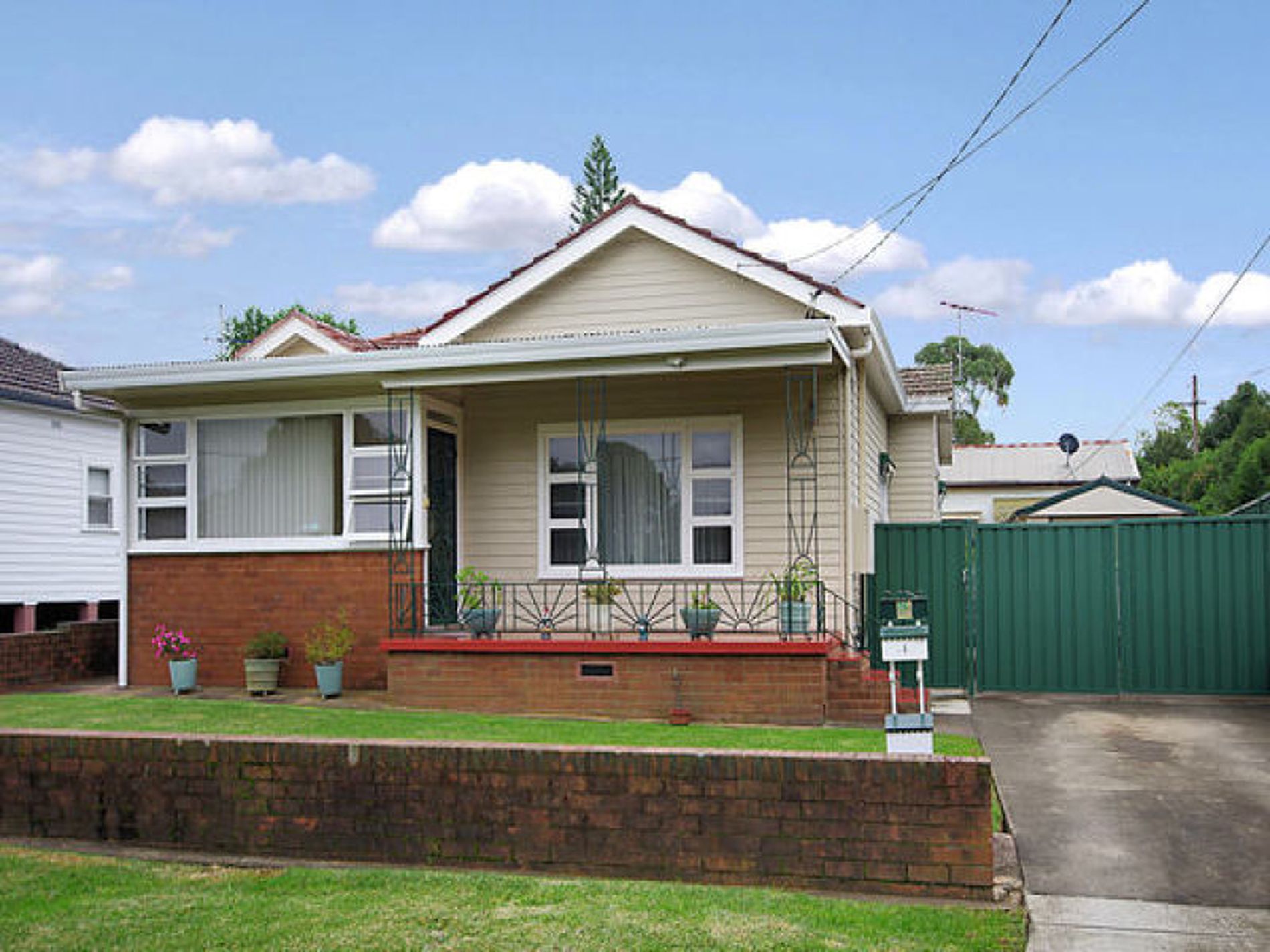 1 Lark Street, Belmore