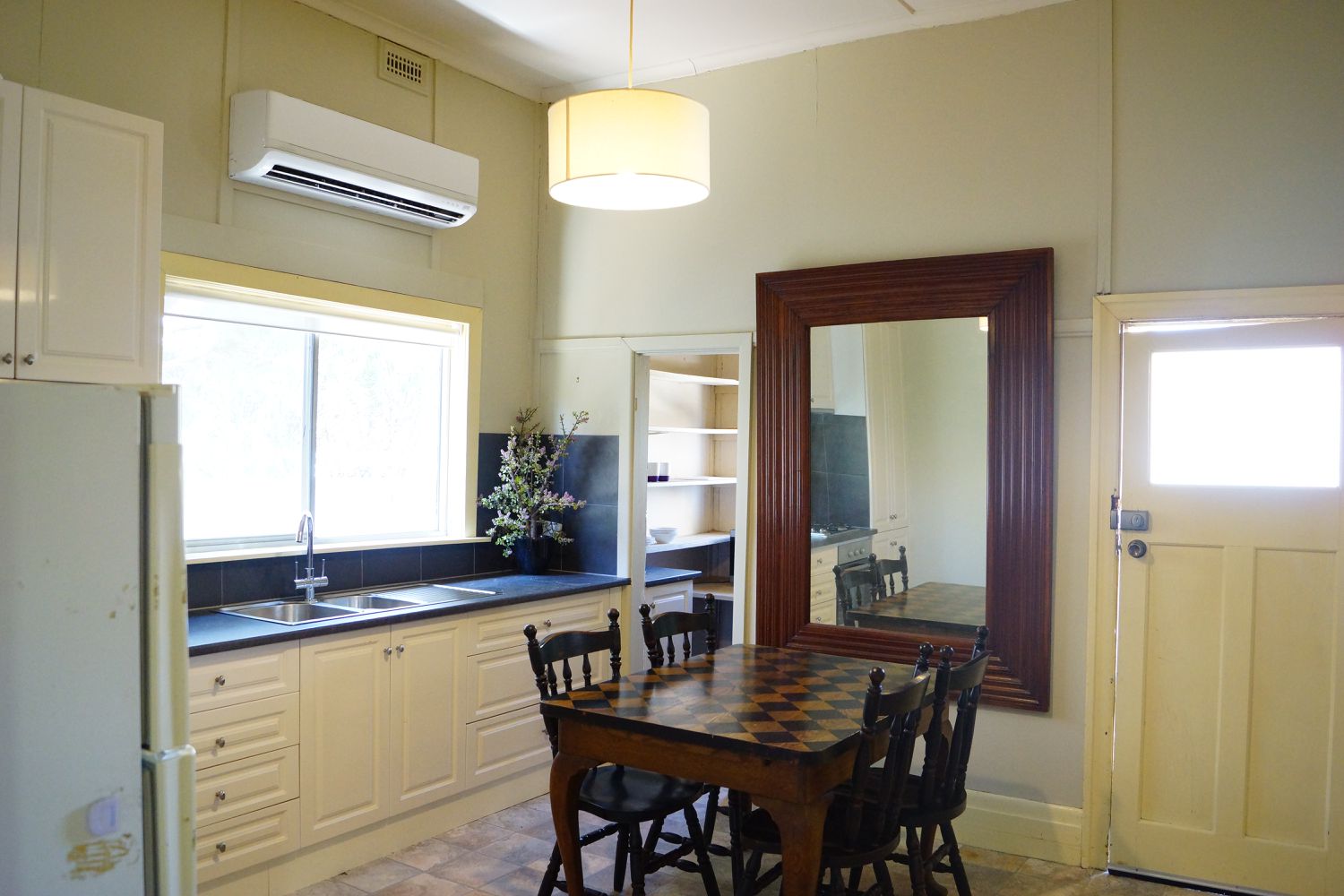 28 Albert Street, Horsham