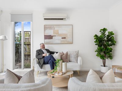 4 / 2 Bellairs Avenue, Seddon