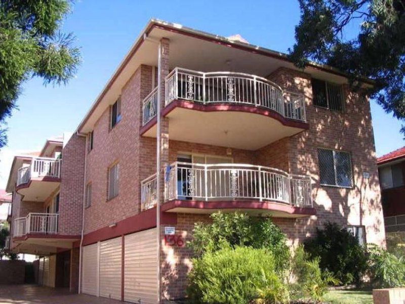 5 / 136 Evaline, Campsie
