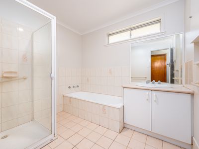 8 Morrish Road, Shepparton